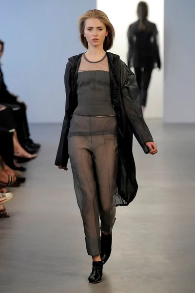 Look 9